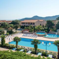 Apartment Club Benista T3 by Interhome