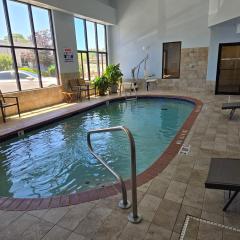 Holiday Inn Express Hotel & Suites Fenton/I-44 by IHG