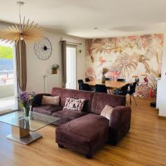 Spacious Near Center Terrace et Parking