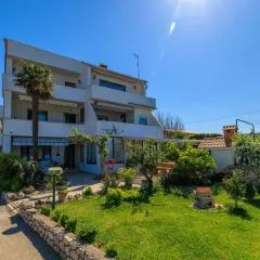 Apartments Near the sea Barbat