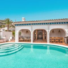 Villa in mediterranean style with private pool