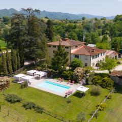 Villa la Topaia by VacaVilla