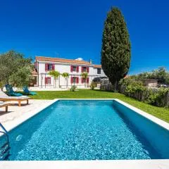 Casa Mirna for 7 people near Pula with sea view & only 2 km from the sea