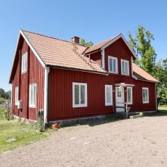 Charming house by Eman in Halleforshult, Paskallavik