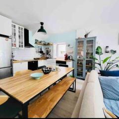 Large 2 bedrooms house with parking-BON75