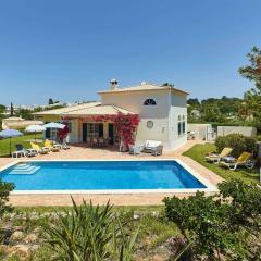 Vista da Montanha by Vintage Travel