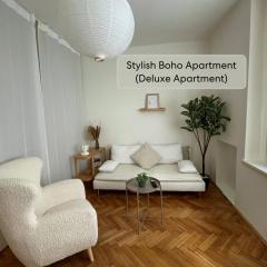 Urban Retreat I Modern Boho Apartments in Lovely Letná District - 10 minutes from Old Town