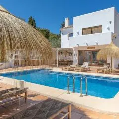 Villa Yoz by Abahana Villas