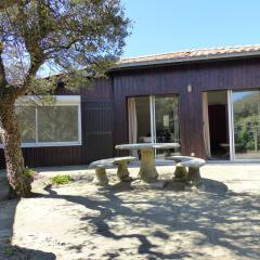 HOSSEGOR PLAGE- Villa PAUL -Petite villa rénovée pour 4 personnes- Wifi gratuit