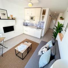 Elegant 1BDR Bright Flat with Pool