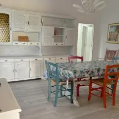 Villa Nara - Appartamento con giardino privato vicino alle Terme e a 10' dal Mare