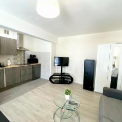 BEL AIR - Studio, Proche centre, WIFI, Climatisation