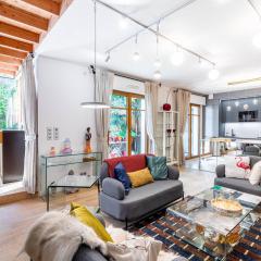 GuestReady - Spacieux apt. avec cour privative