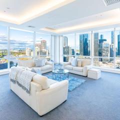 Penthouse 3 bdrm amazing views opposite casino