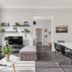 TopCentral Apartment by Cavaland