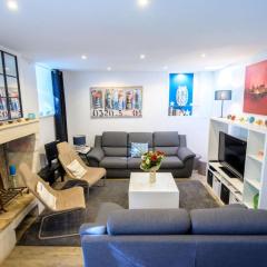 House with large garden and terrace a stone's throw from the port