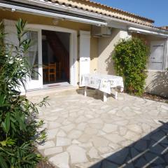 Villa 6 pers climatisee avec terrasse et Parking prive - V0270