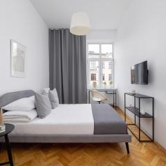 2-Bedroom Apartment with Balcony - Długa 65