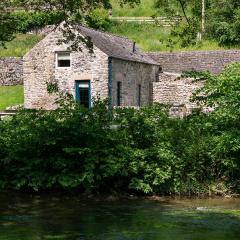 Dipper Cottage Upperdale Peak District