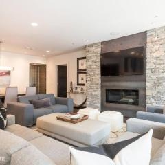 Park Haus on Main Street in Historic Old Town Hosted by Nestique