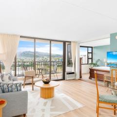 Free Parking Close to Waikiki Beach Pool & Hot Tub