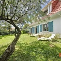 Les Pins : Rez de jardin proche plage
