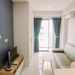 Comfort 1BR with Working Room at Daan Mogot City Apartment By Travelio