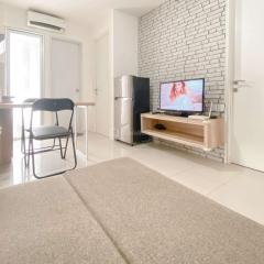 Modern Look 2BR at Bassura City Apartment By Travelio