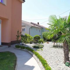 Apartments with parking space Rijeka - 23345