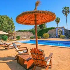 Son Costa, villa típica mallorquina con piscina