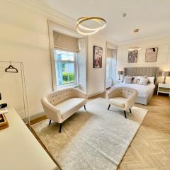 9 Bedroom all Ensuite- Exclusive Use