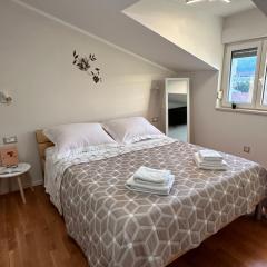 Bee House Suite - Brand New Apartment 100 m from Sea