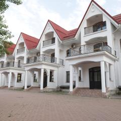 Five Villas Hotel