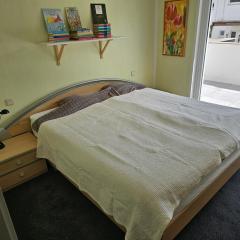 Doppelzimmer im Gästehaus, ,WG-Haus' ruhige Lage, Nähe SchwimmIn