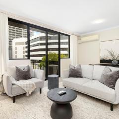 Executive Elegance Stylish 1BR Suite on Hay St