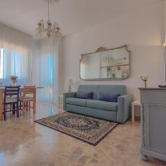 Center - Modern & Spacious Stay by Host Hero