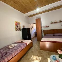Ramo's Charming Studio Apartment with Sunlit Veranda - 1st