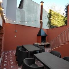 CASA CENTRICA EN LA CIUDAD DEL BUEN VlNO - HASTA 8 PERSONAS