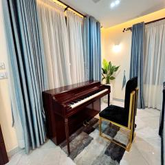 Piano and Gold Collections, Danfa