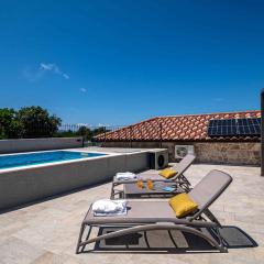 Holiday home in Loviste 39467
