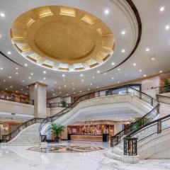 Gold Source Sunshine Hotel