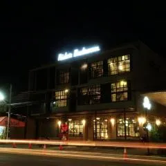 Rider bedroom hostel & cafe