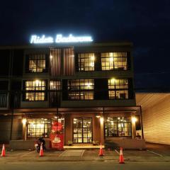 Rider bedroom hostel & cafe