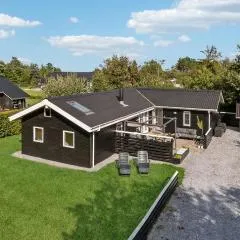 5 Bedroom Nice Home In Hadsund