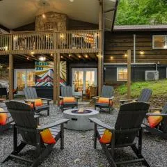 Asheville Private Retreat Game Room Hot Tub