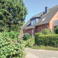 Cozy Apartment In Travemünde With Wifi