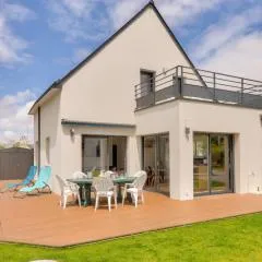 Maison avec jardin - à 400m plage des Govelins