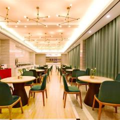 Kyriad Marvelous Hotel Yiyang Xiufeng Park