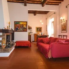 Lovely Apartment In Magliano In Toscana