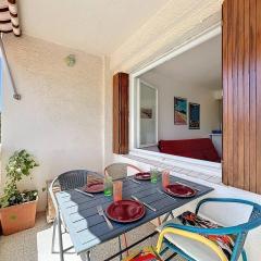 T1 cosy avec terrasse et parking privé près de la plage des Lecques - FR-1-770-7